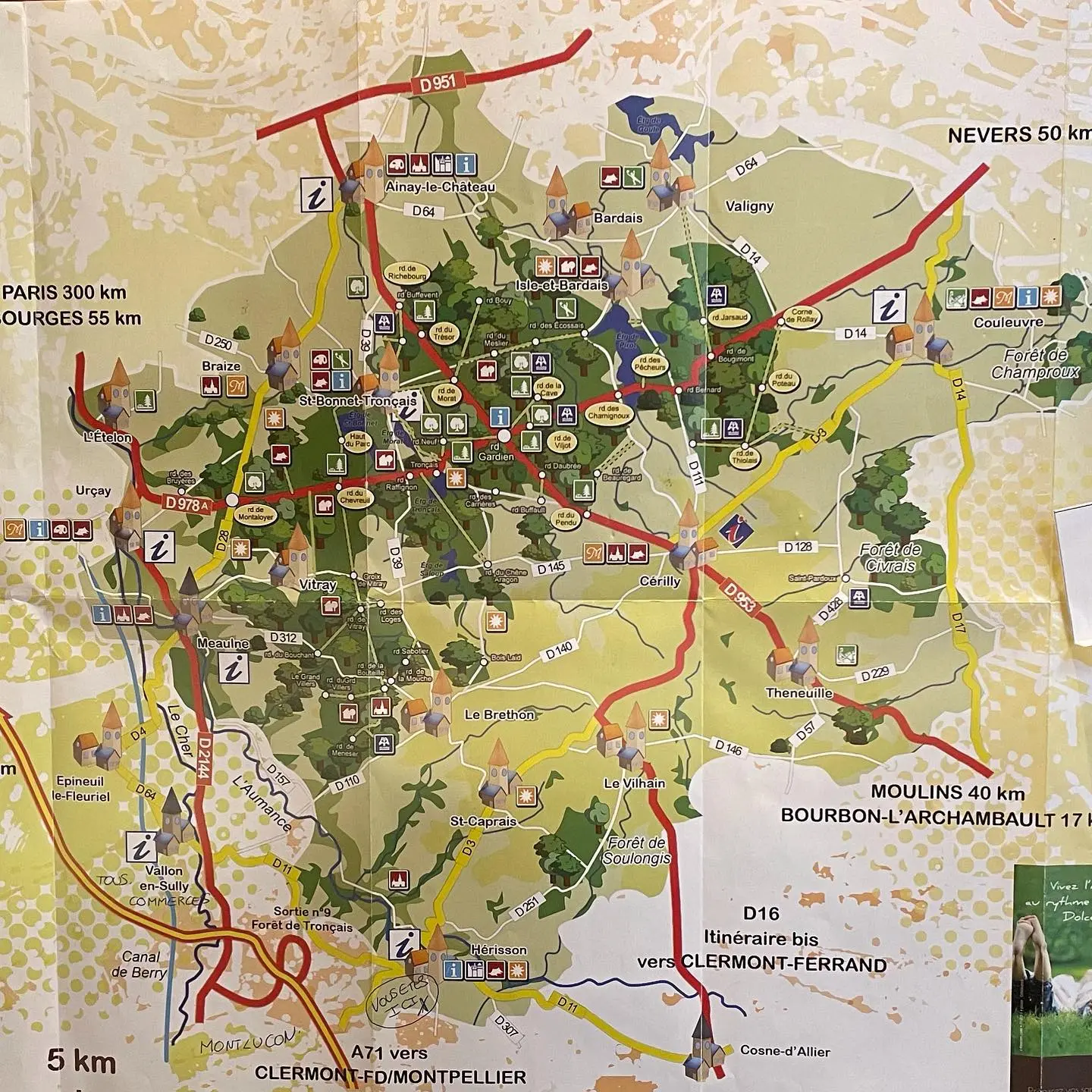Carte de la région situant le gîte Lau’Livier au centre de la France
